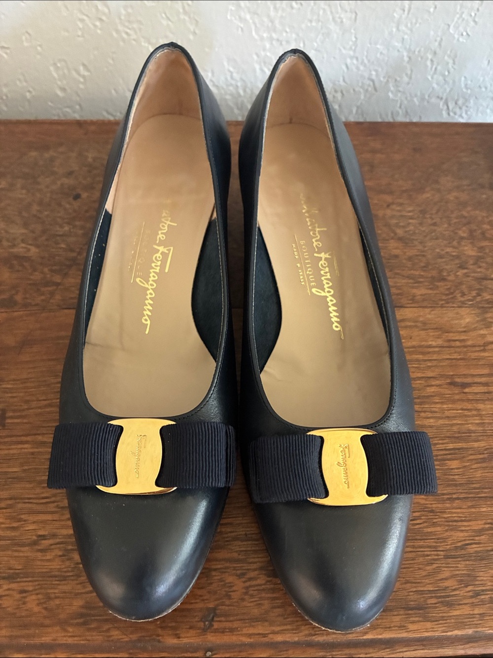 Salvatore Ferragamo Black Leather Vara Bow Pumps 7 1/2 B